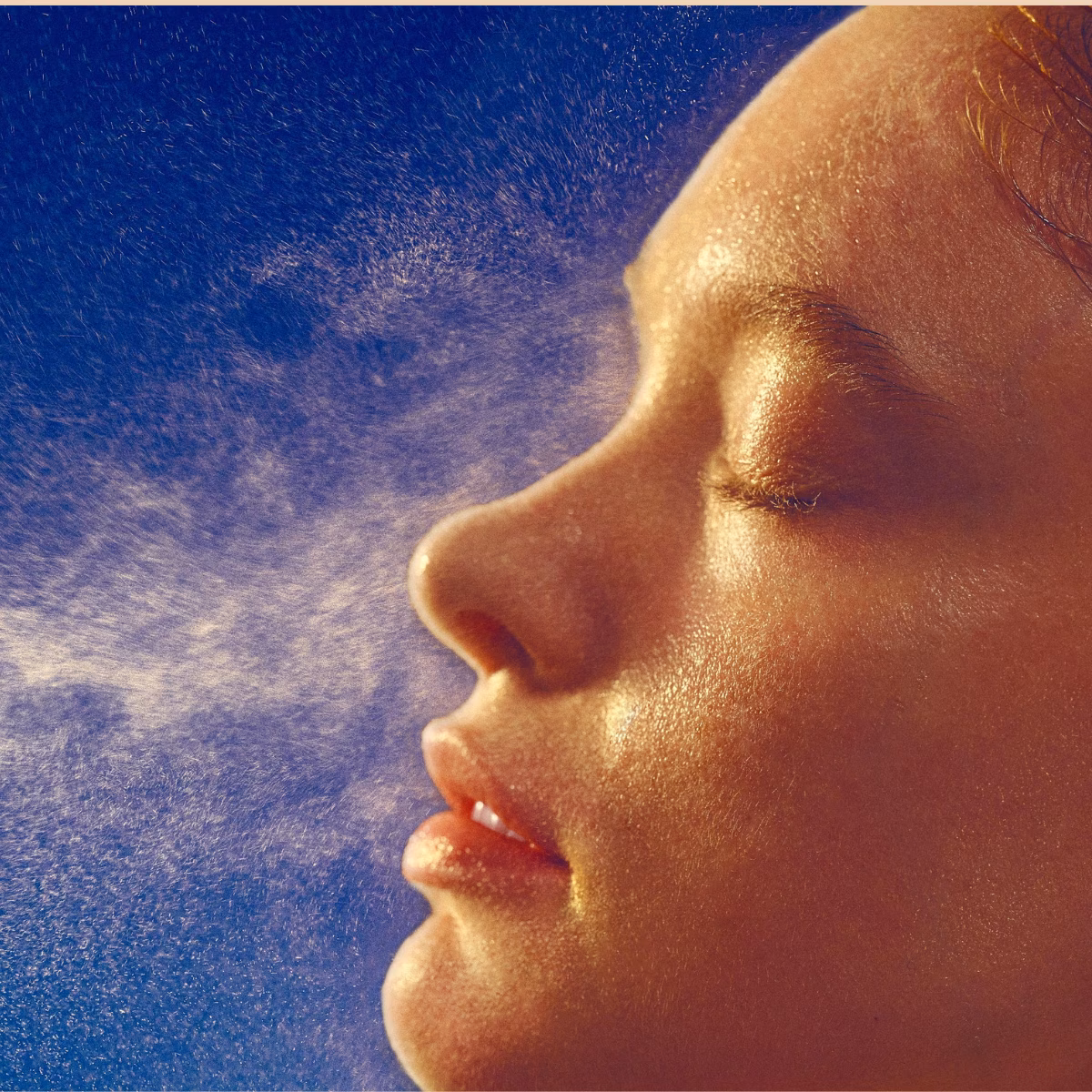 Experts Say This  Natural Ingredient Saves Summer Skin