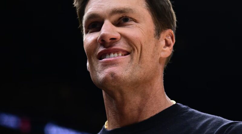 Tom Brady Reacts to Video of Him Slapping Logan Paul Onstage